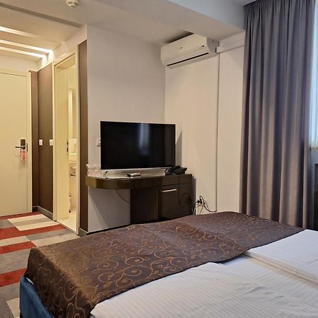 Hotel Boutique Bristol Сараево Екстериор снимка