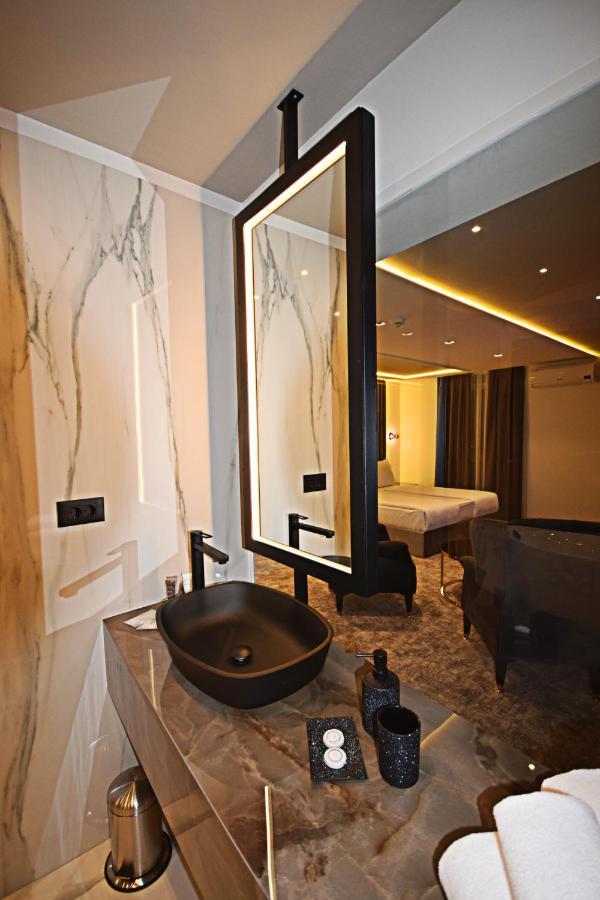 Hotel Boutique Bristol Сараево Екстериор снимка