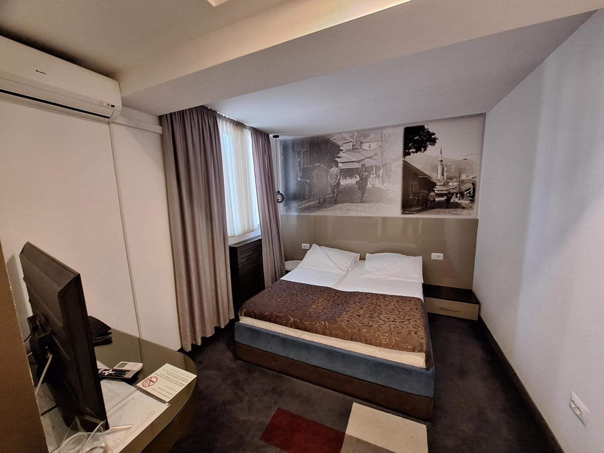 Hotel Boutique Bristol Сараево Екстериор снимка