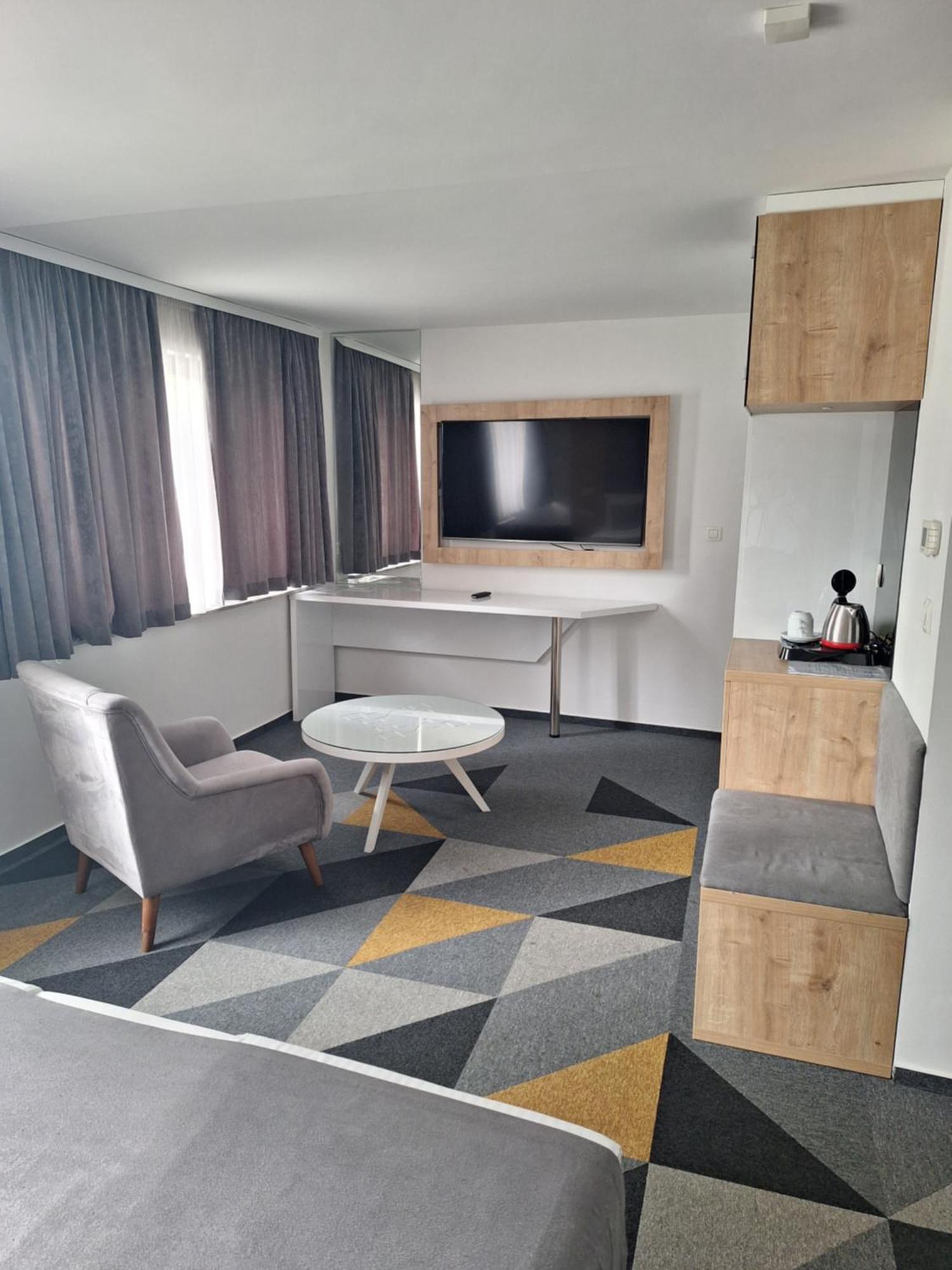 Hotel Boutique Bristol Сараево Екстериор снимка
