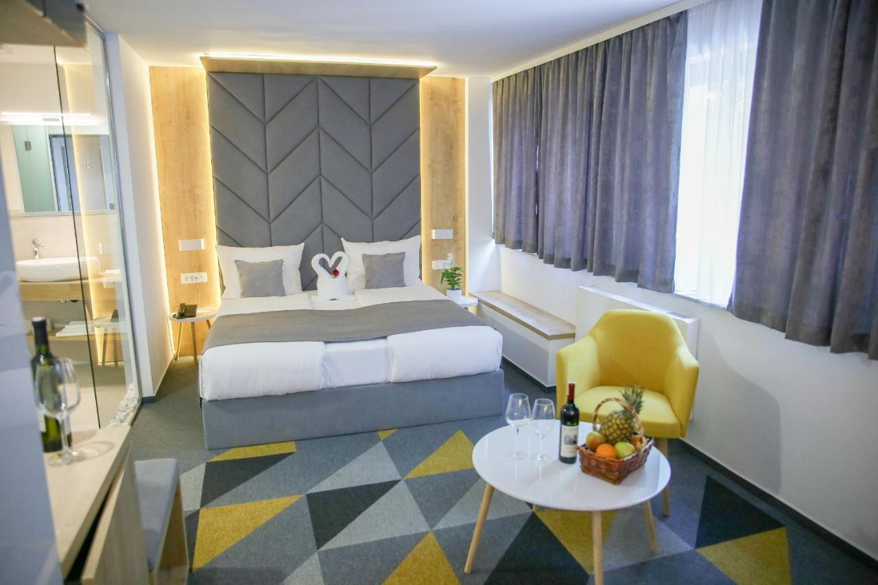 Hotel Boutique Bristol Сараево Екстериор снимка