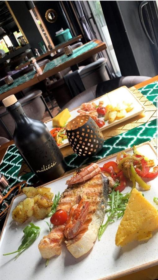 Hotel Boutique Bristol Сараево Екстериор снимка